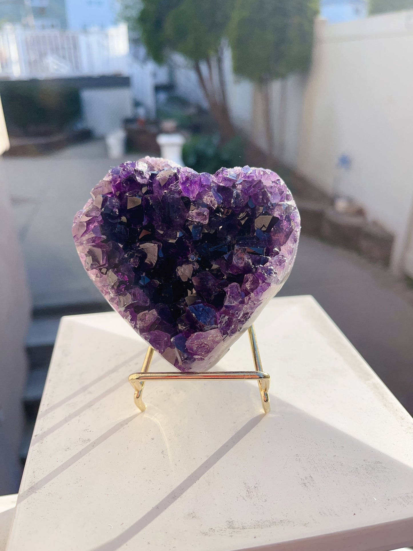 Heart-shaped amethyst rough stone ๐